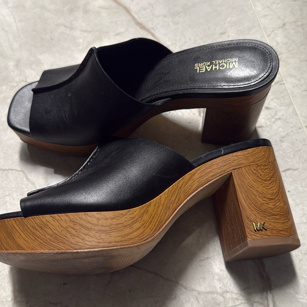 MICHAEL KORS MK leather sandals mules platforms size 6.5 black EUC